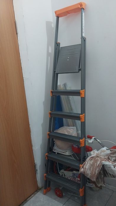 Продаём стремянку