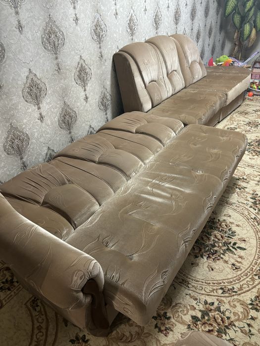 Продам диван  б.у