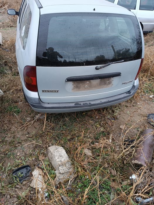 Renault Megane 1.9 JTD дизел комби на Части