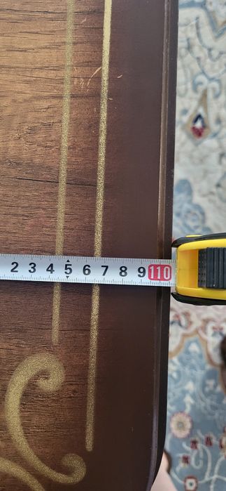 Стол обеденный, большой.