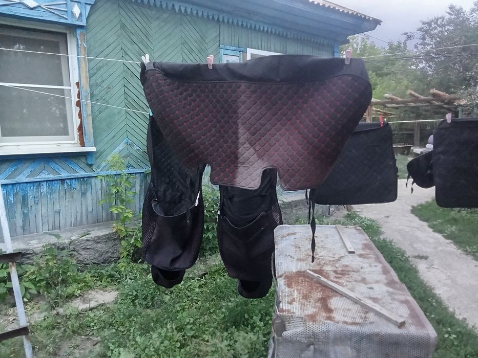 Чехол на машыну продам