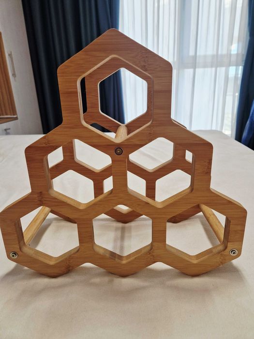 Бамбукова поставка за вино