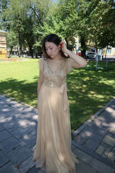 Золотое Вечернее платье
