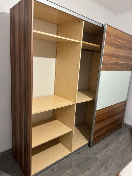 Mobila dormitor pat saltea noptiere dressing