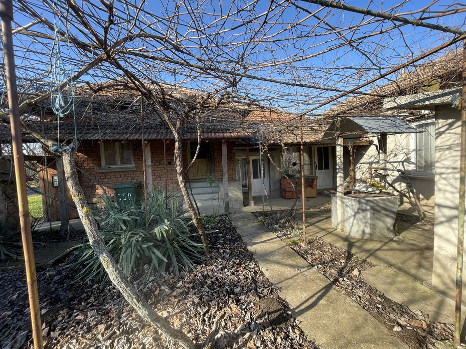 Продава се Къща в с. Козаревец, Област Велико Търново - 1000 кв.м за 41 €/кв.м - Снимка #3