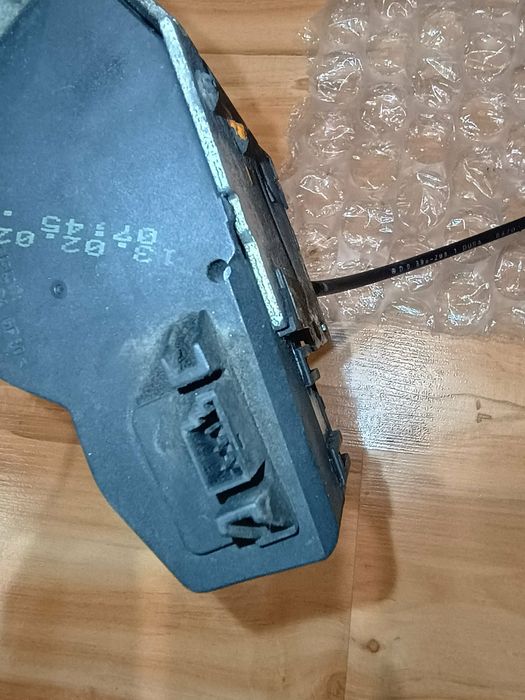 Брава за багажник мерцедес  w203