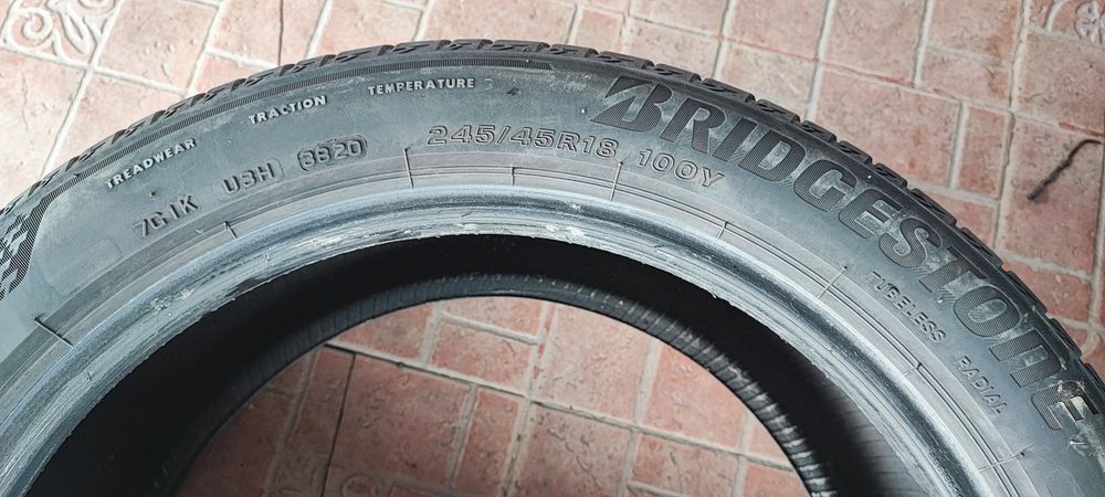 Anvelope Bridgestone 245 45 18