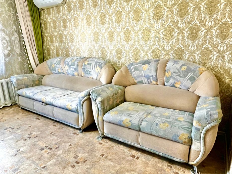 Продам уголок отдыха 3+2+1