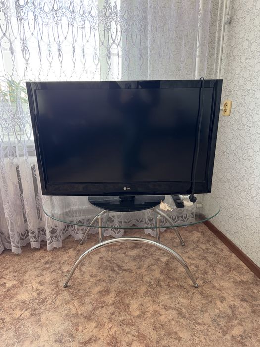 Телевизор     lg