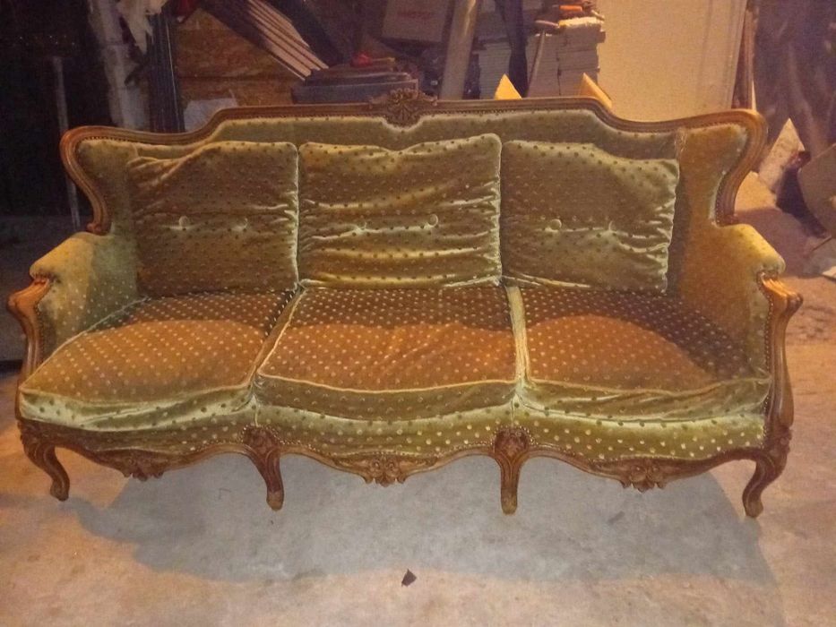 Set 2 fotolii+1 canapea cu 3 locuri,foarte vechi stare buna