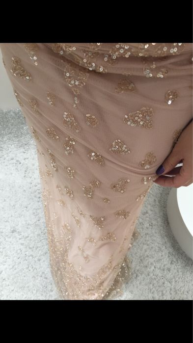 Официална рокля