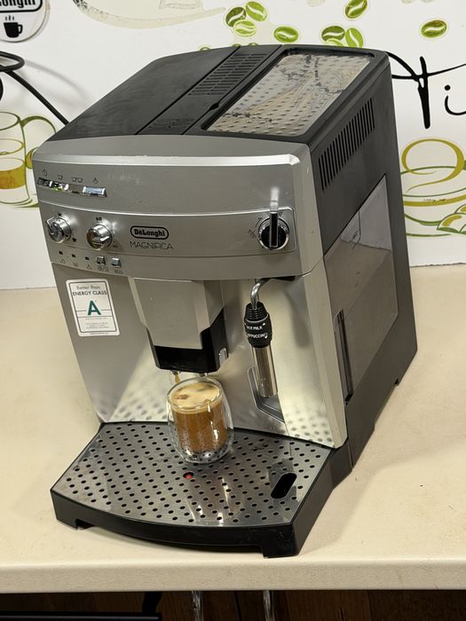 Кафемашина кафе автомат delonghi magnifica с гаранция
