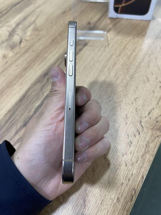 Продам Iphone 16 pro 128gb