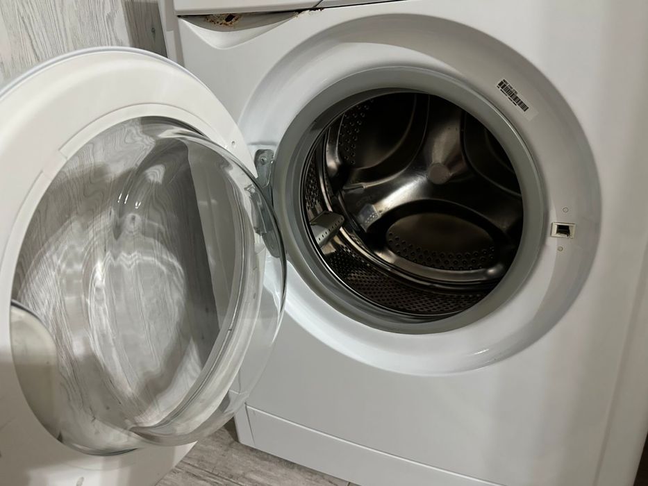 Продам стиральную машинку срочно