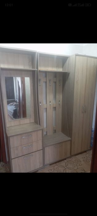 Прихожая мебель.