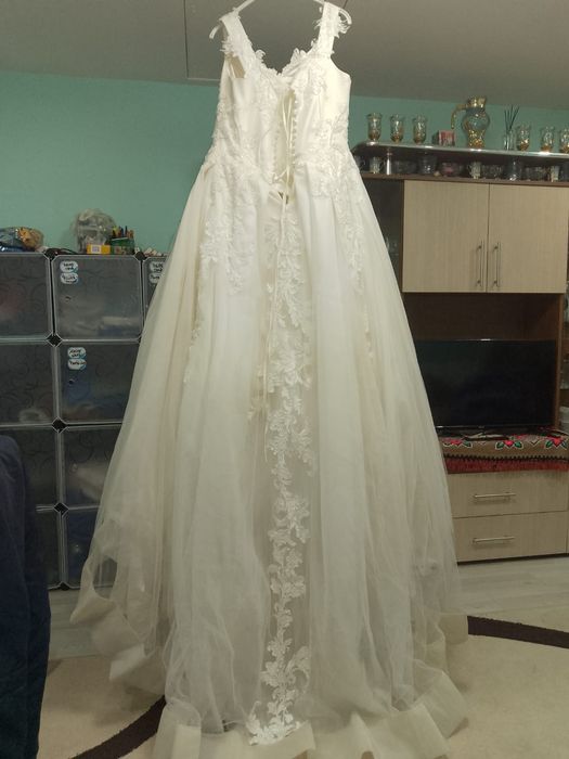 Vînd rochie de mireasa