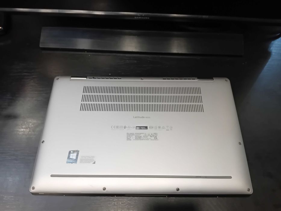 Hope Amanet P7/Laptop Dell Latitude 9520