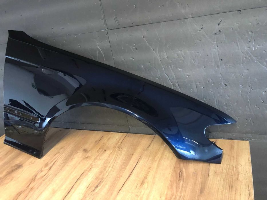 Aripa Fata Dreapta BMW E46 An 2002-2005 (416 (Albastru - Negru))