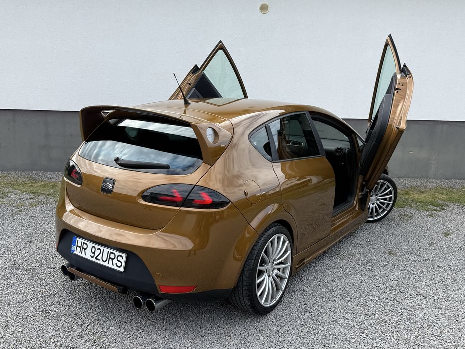 Seat Leon 1P 2.0d Lambo Doors Unicat