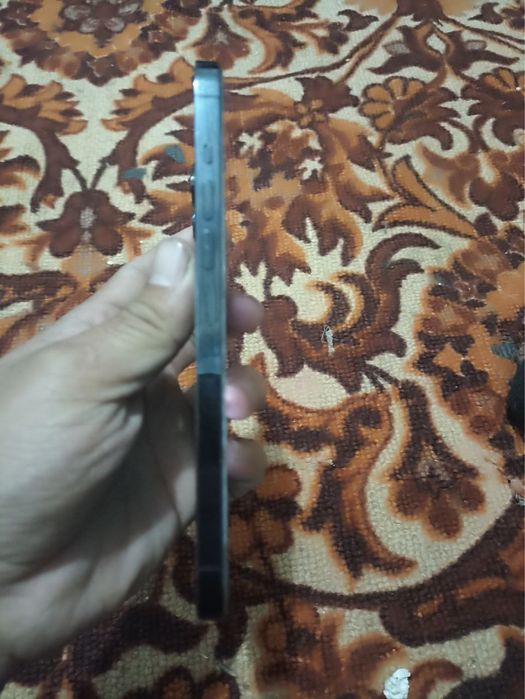 Ayfon12promax holadi yaxahi