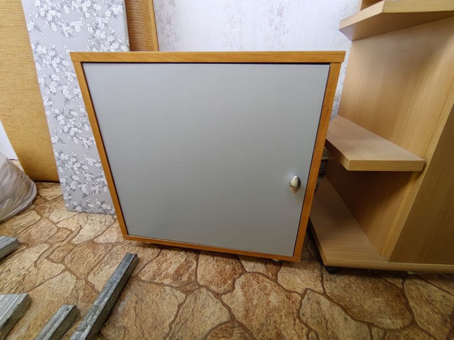 Продам тумбы под телевизор