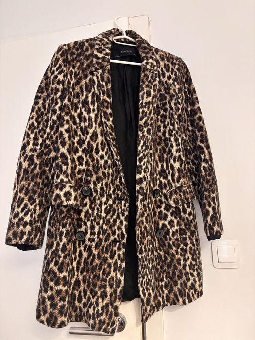 тънко палто с леопардов принт