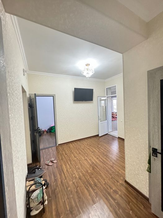 Продается ЖК Азия Хаус Новостройке квартира с ремонтом  2/7/8  42м2