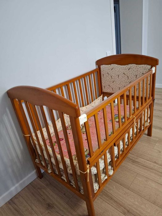 Кровать детская, вместе с колыбелькой