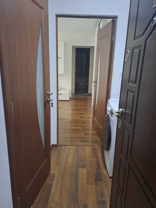 Vand apartament!