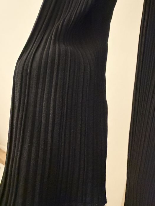 Продам платье Massimo Dutti