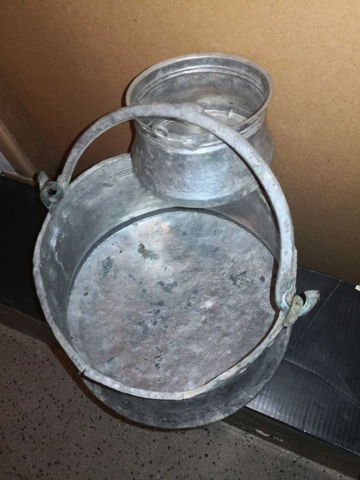 Продавам,Aвтентични, Възрожденски, Стари, Ръчно kовани,медни бакъри