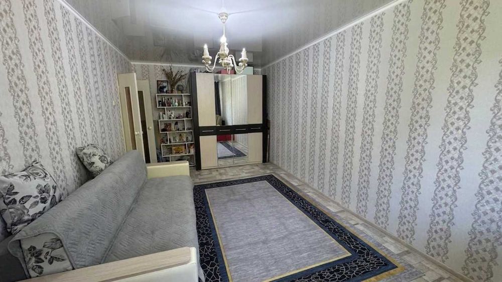 Продам 2к кв в центре