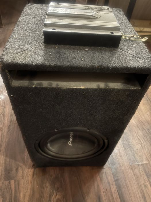 Саббуфер на автомобиль