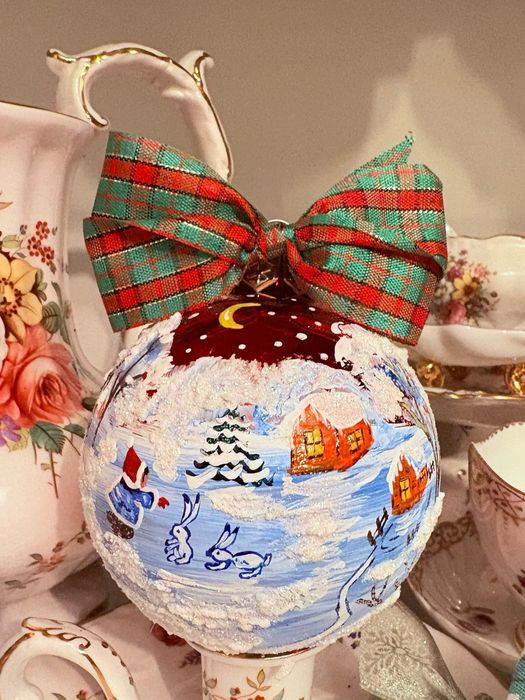 Коледни играчки топки ръчно рисувани