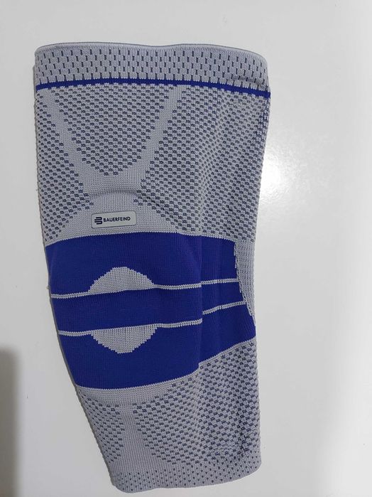 Нова наколенка Bauerfeind 4/XLразмер,менискус, странични връзки,патела