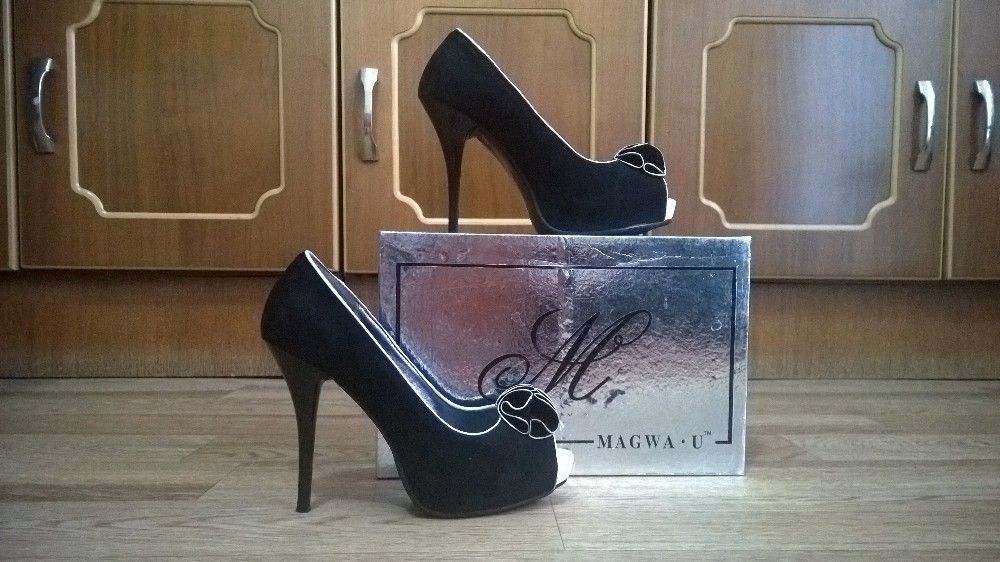 Туфельки в хорошем состоянии р. 37