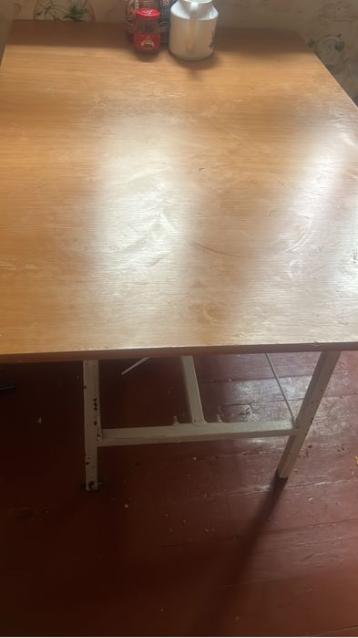 Кухыный. Стол чаиный стол