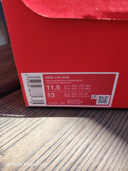 Nike V2K RUN 45.5