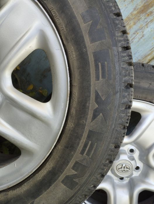 Продам зимние шины на дисках