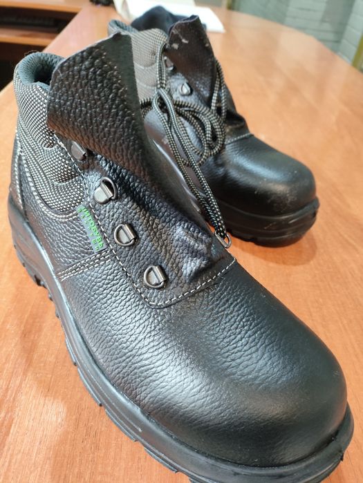 Продам суконный костюм