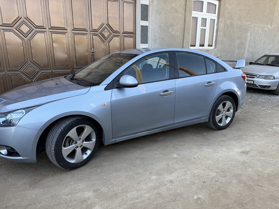 Lasetti cruz metani bor