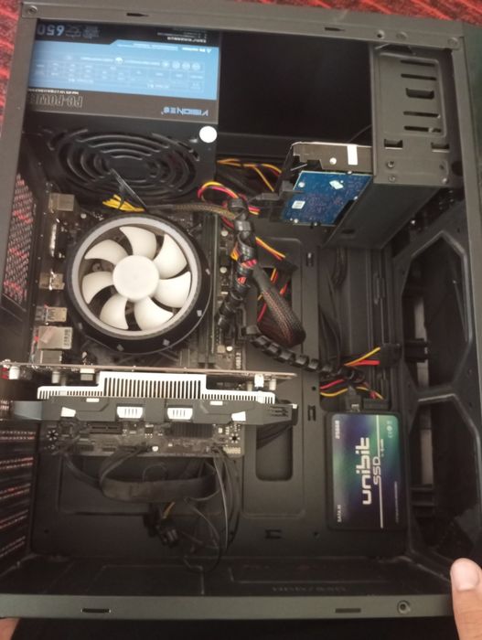 Kompyuter, Monitor, Klaviatura, Sichqonchasi bilan