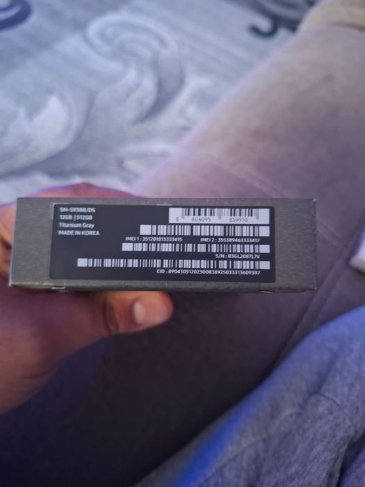 Vand telefon nou sigilat
