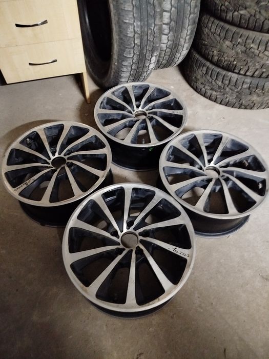 Продаю диски 5:114.3 Р16 подходит на toyota honda hyundai lexus и все
