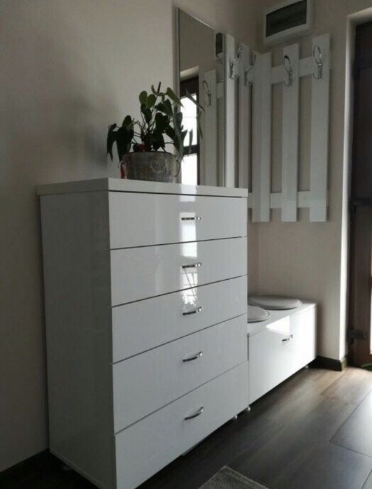 Asamblare dulap haine. Instalare Dressing / Sifonier