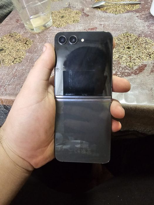 Vând Samsung z flip 5