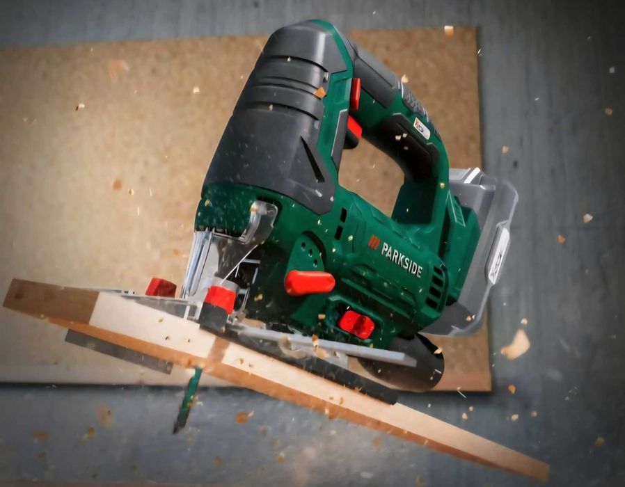 Ferastrau soricel  cu acumulator si incarcator PARKSIDE