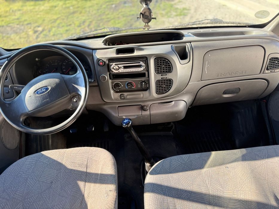 Ford transit 9 locurii