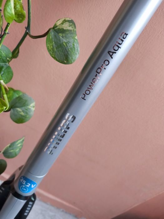 Прахосмукачка Филипс Philips powepro aqua