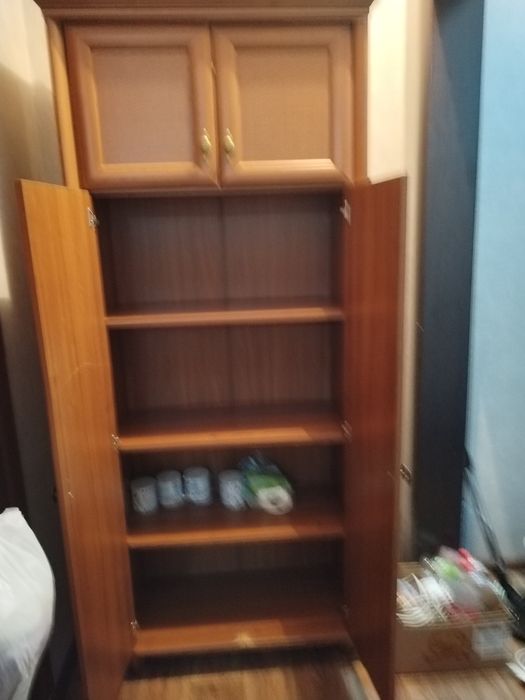Отдам даром шкаф для прихожей.